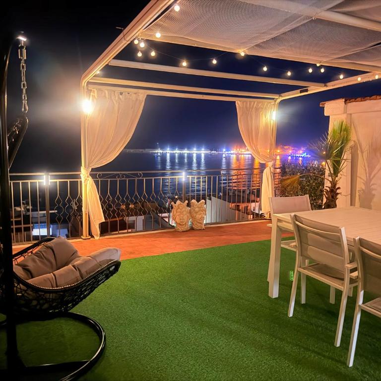 Casa Carmen - Appartamento con 2 Camere da Letto, Terrazza e Vista Mare - 9