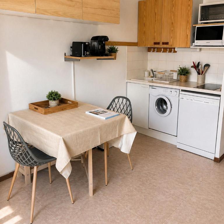 Vue montagne exceptionnelle T2 Cosy avec Balcon proche du lac - Appartement 1 Chambre - 6