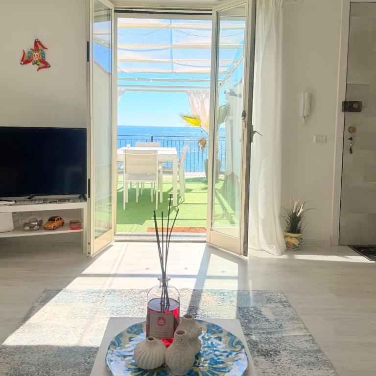 Casa Carmen - Appartamento con 2 Camere da Letto, Terrazza e Vista Mare - 8