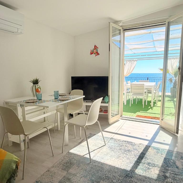 Casa Carmen - Appartamento con 2 Camere da Letto, Terrazza e Vista Mare - 37