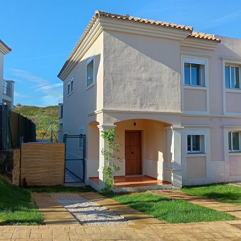 Lovely house with garden and community pool - Casa de 3 dormitorios - 5