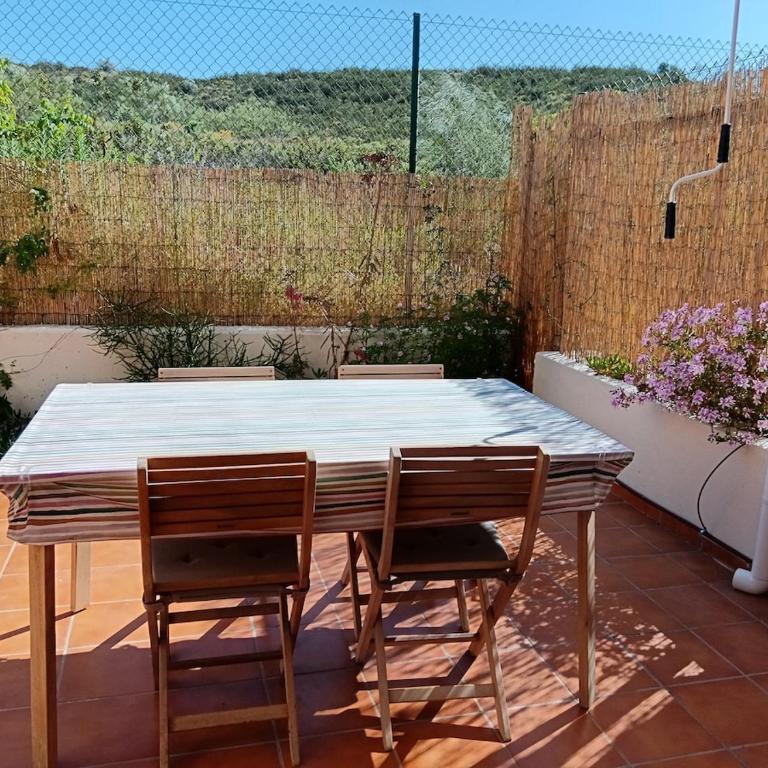 Lovely house with garden and community pool - Casa de 3 dormitorios - 9