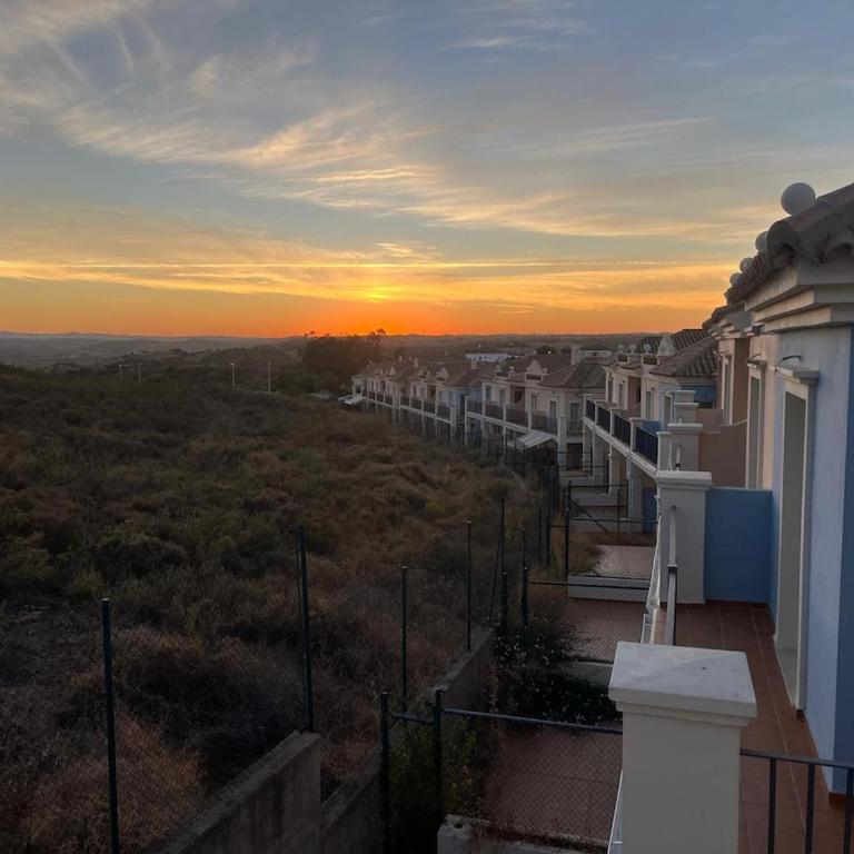 Lovely house with garden and community pool - Casa de 3 dormitorios - 35