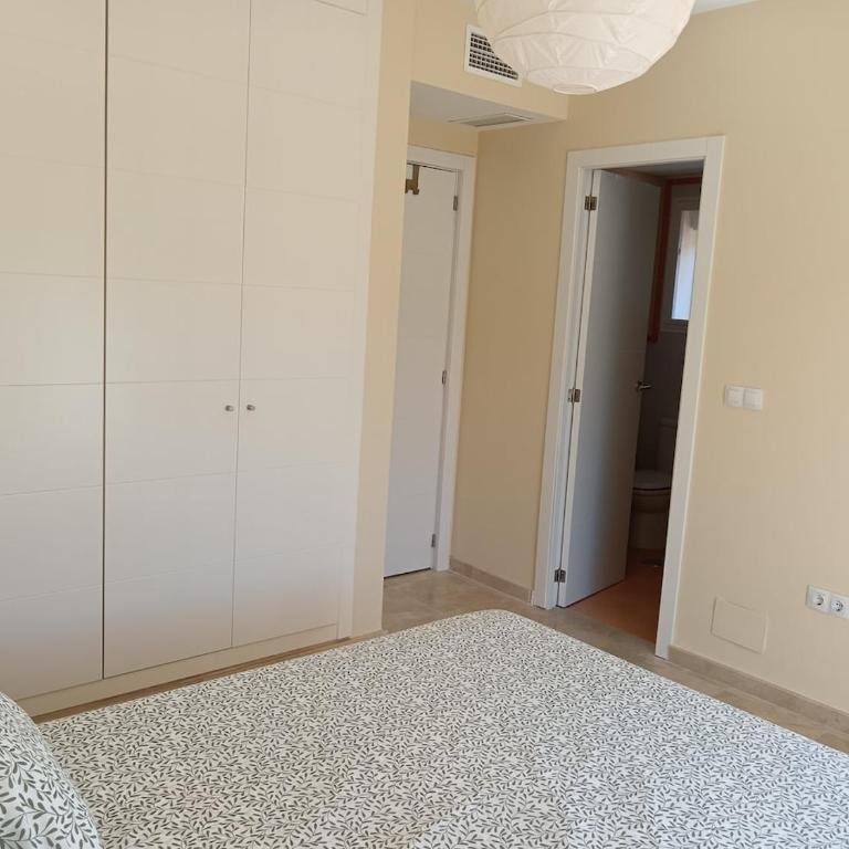 Lovely house with garden and community pool - Casa de 3 dormitorios - 40