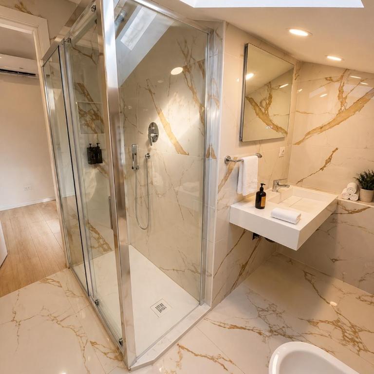 Luxury 10 al Duomo di Parma - One-Bedroom Apartment - 3