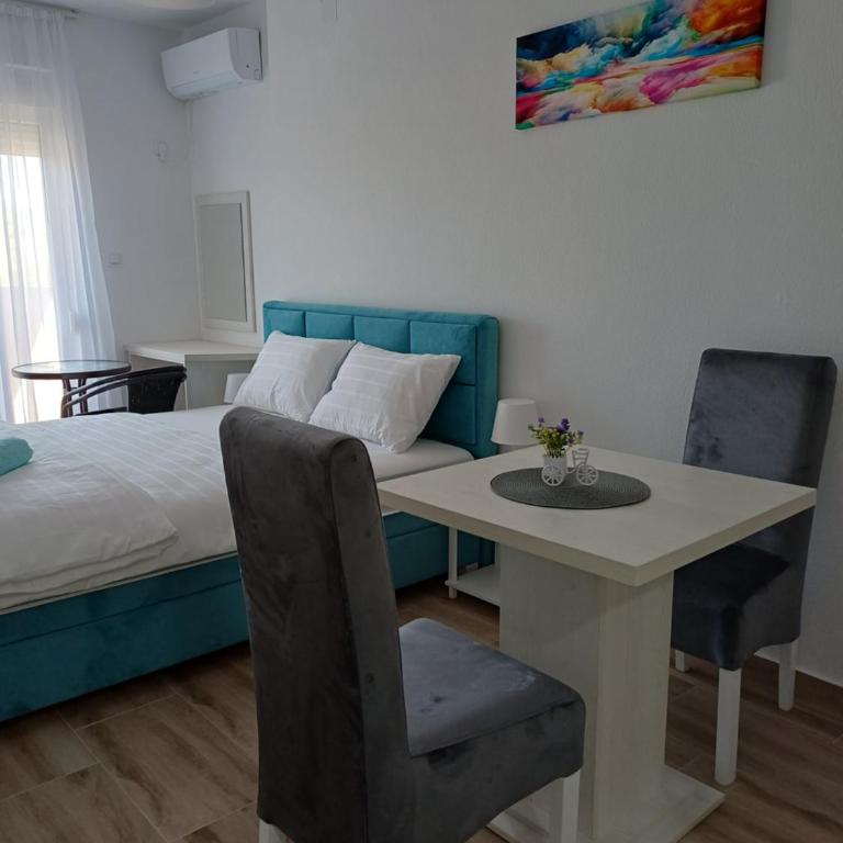 RIO Residence - Dvokrevetna Soba sa Bračnim Krevetom i Pogledom na Planinu - 7