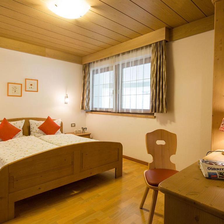 Alpin Apartments Colfosco - Grande Chambre Double - 1