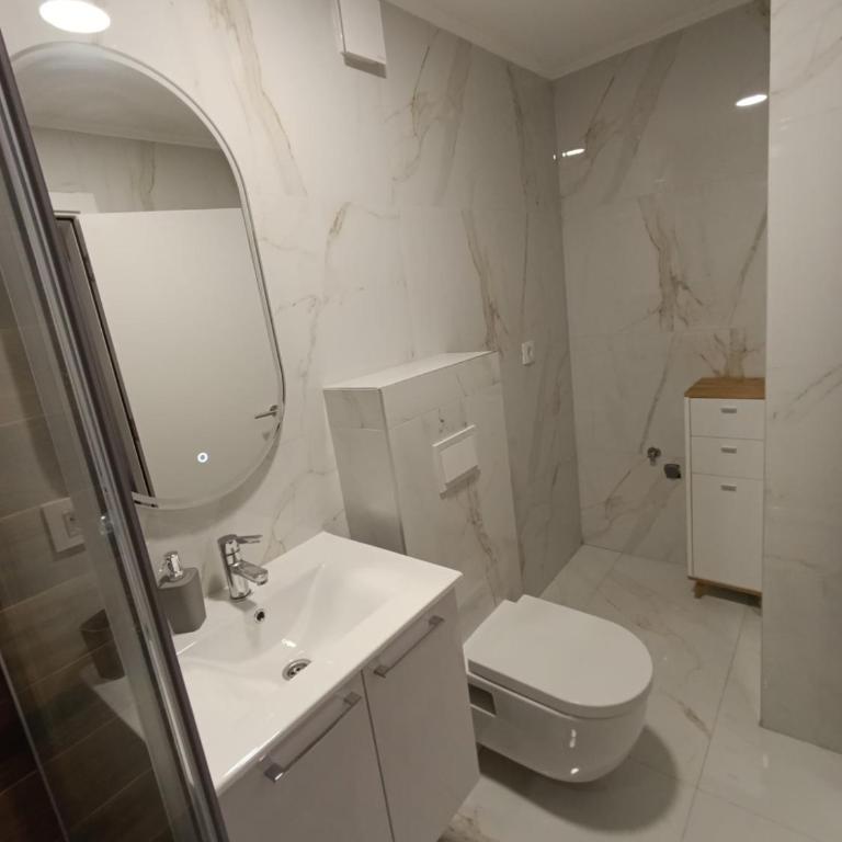 Apartment Laki - Studio Apartment with Balcony - 13