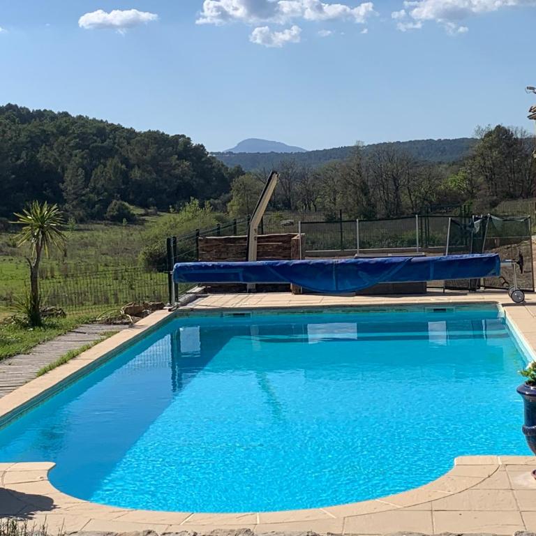 Villa tout confort, superbe vue dégagée, piscine chauffée, raccdt fibre - Maison 4 Chambres - 11