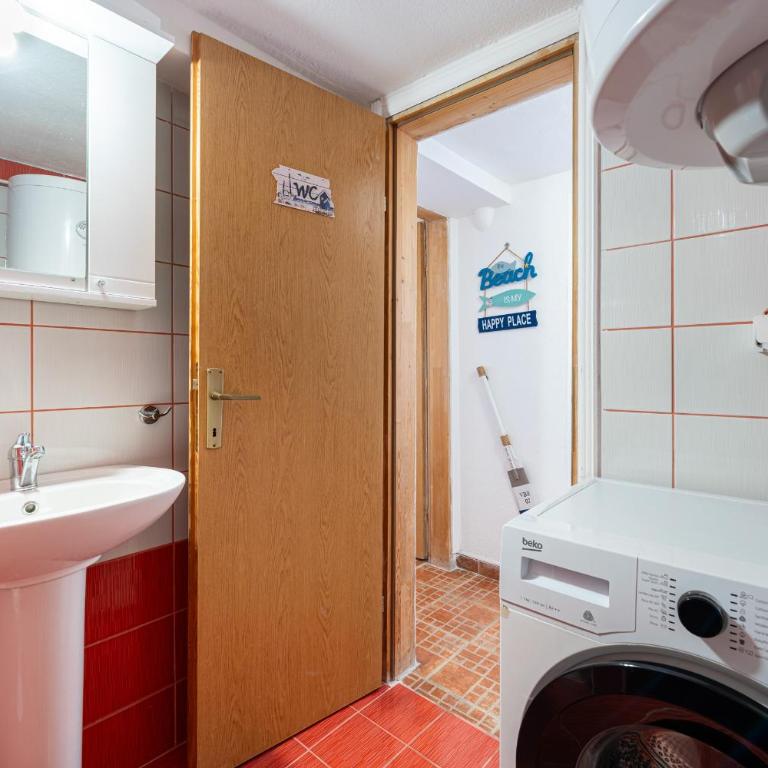 Apartments Ivo Bozinovic - Apartman s 1 Spavaćom Sobom, Balkonom i Pogledom na More - 6