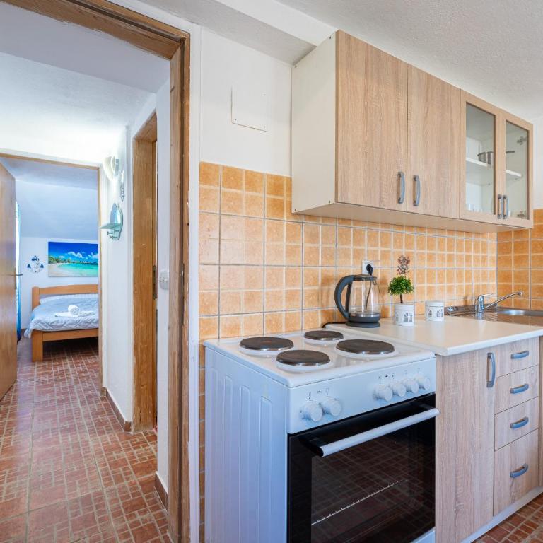 Apartments Ivo Bozinovic - Apartman s 1 Spavaćom Sobom, Balkonom i Pogledom na More - 9