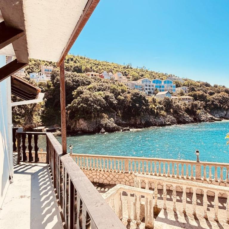 Firstly Line Fisherman House - Hladna Uvala - Bar - One-Bedroom House - 21