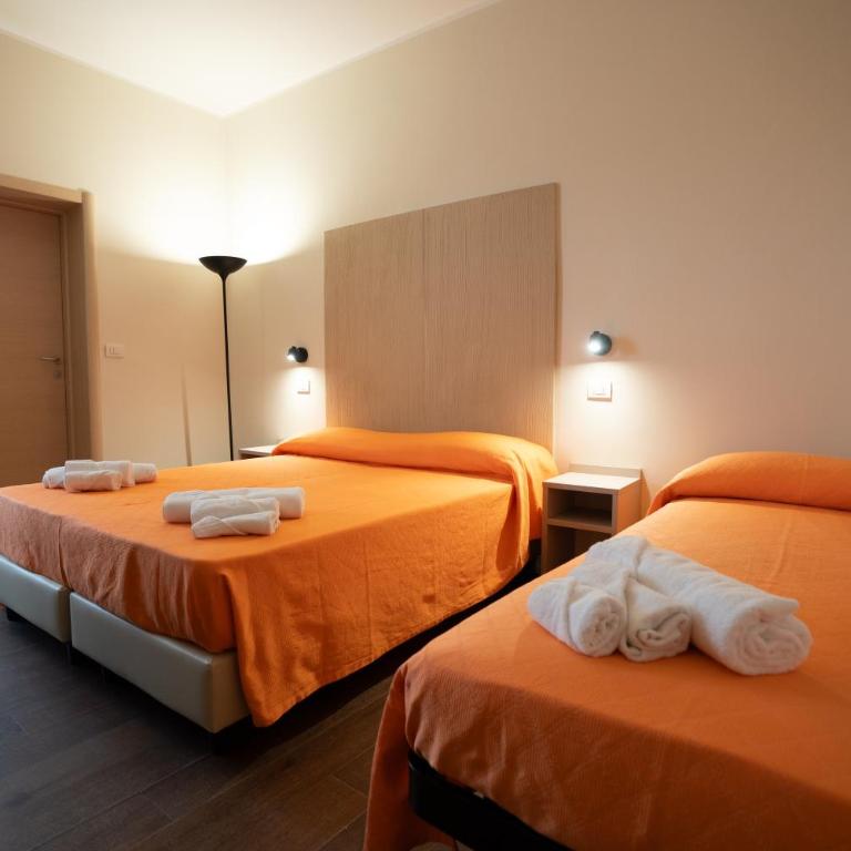 Hotel Estense - Camera Tripla Comfort - 4