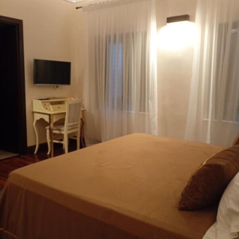 Villa Alliata Relais & Spa - Camera Matrimoniale con Bagno Privato - 9