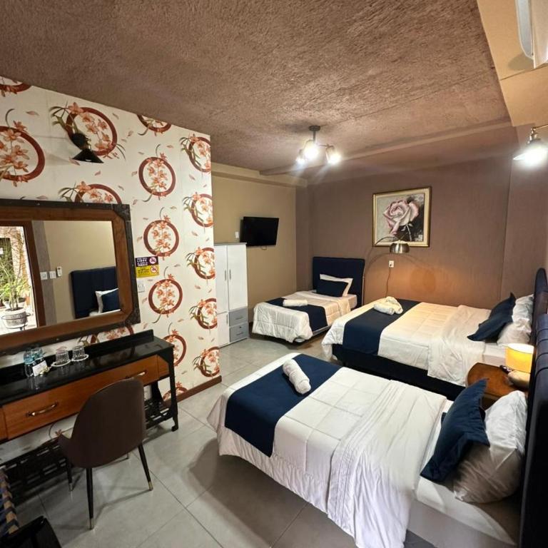 Doña Emilia Hotel Boutique - Habitación Familiar Estándar - 9
