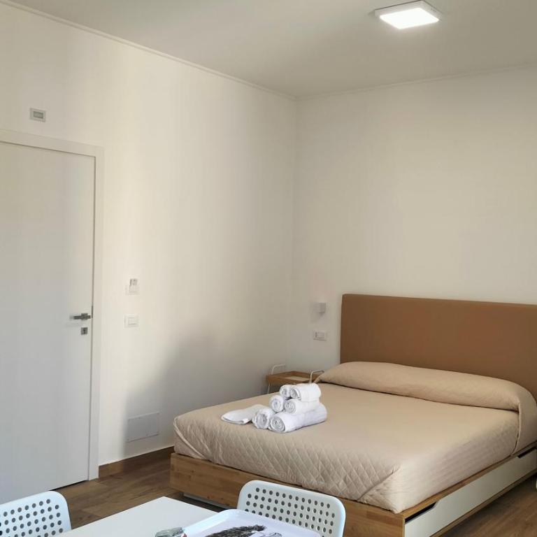 Dell'Ova 98 Rooms - Deluxe Quadruple Room - 10