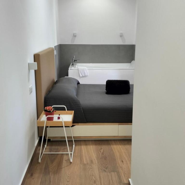 Dell'Ova 98 Rooms - Double Room with Spa Bath - 16