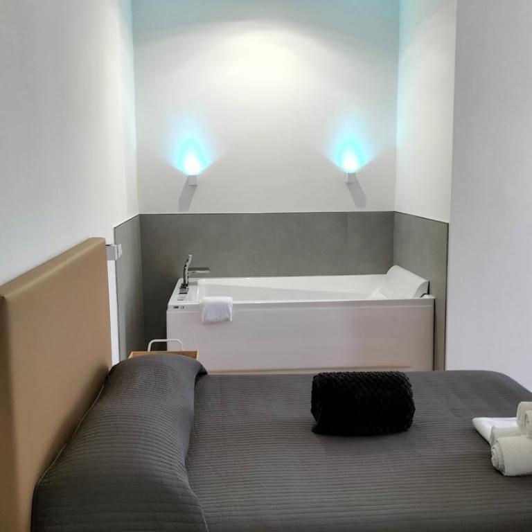 Dell'Ova 98 Rooms - Double Room with Spa Bath - 19