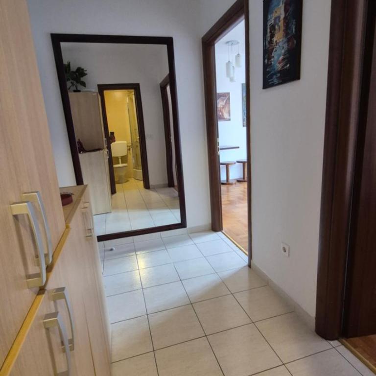 Maki Apartments - One-Bedroom Apartment - 12