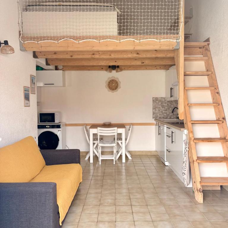 Anisades, Maison cosy avec jardin 5 min plage - Maison 2 Chambres - 3