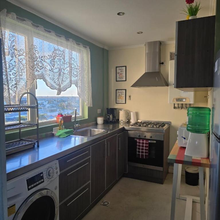Departamento Centrico - Two-Bedroom Apartment with View - 14