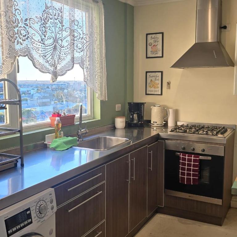 Departamento Centrico - Two-Bedroom Apartment with View - 12