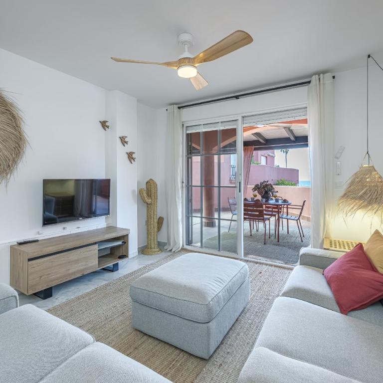 Encantador apartamento con balcón, piscina y vista al mar - Apartamento con vistas al mar - 9