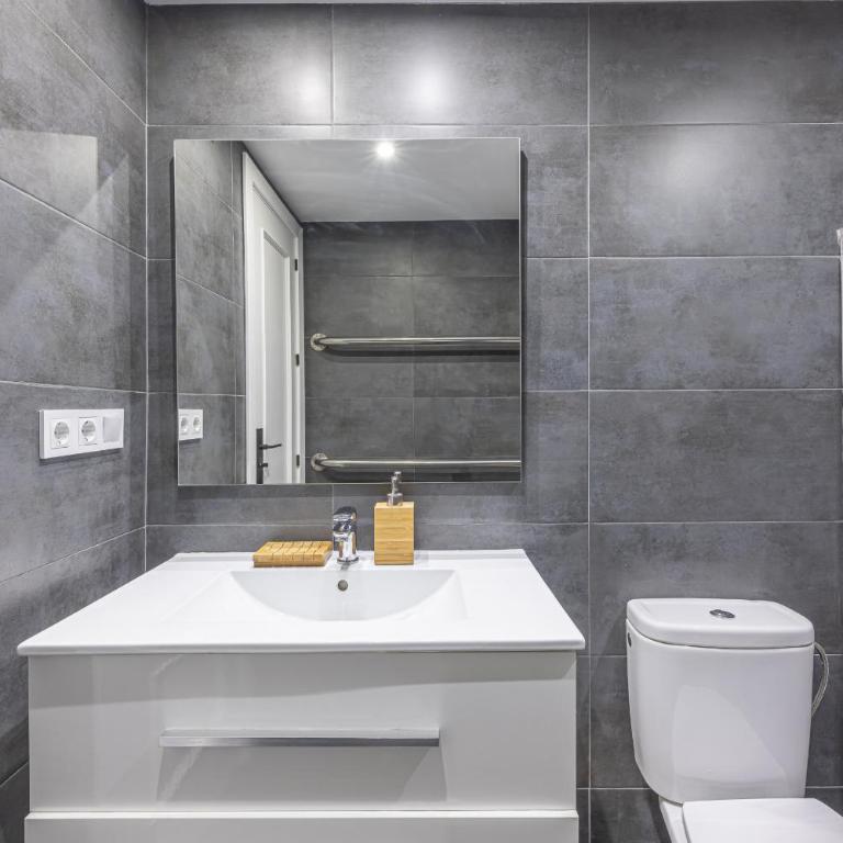 Encantador apartamento con balcón, piscina y vista al mar - Apartamento con vistas al mar - 33