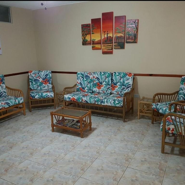 Departamento Vacacional en Tonsupa - Three-Bedroom Apartment - 2