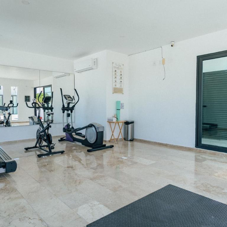 Cerca de la playa - Roof con alberca- Depto moderno! - One-Bedroom Apartment with Balcony - 2