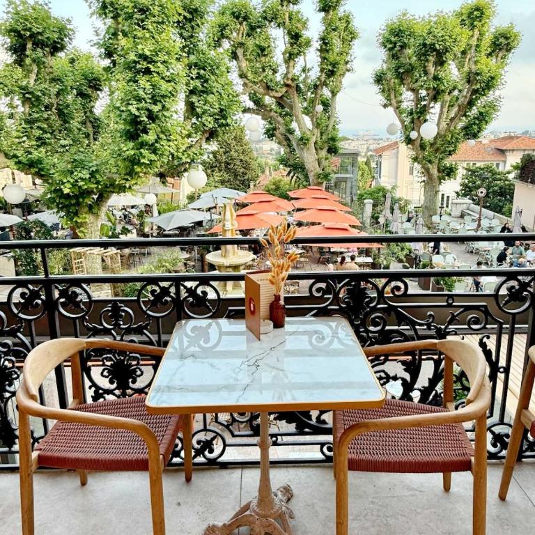 Charmant 2 pièces à 5 minutes de Cannes - Appartement - Vue sur Ville - 42