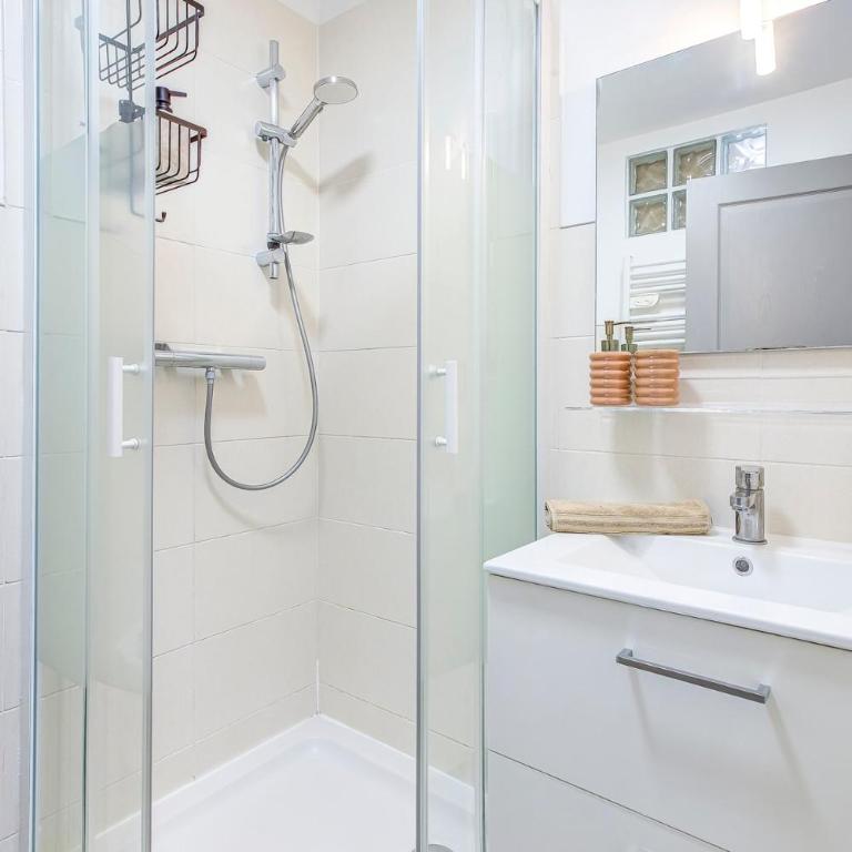 Charmant 2 pièces à 5 minutes de Cannes - Appartement - Vue sur Ville - 25