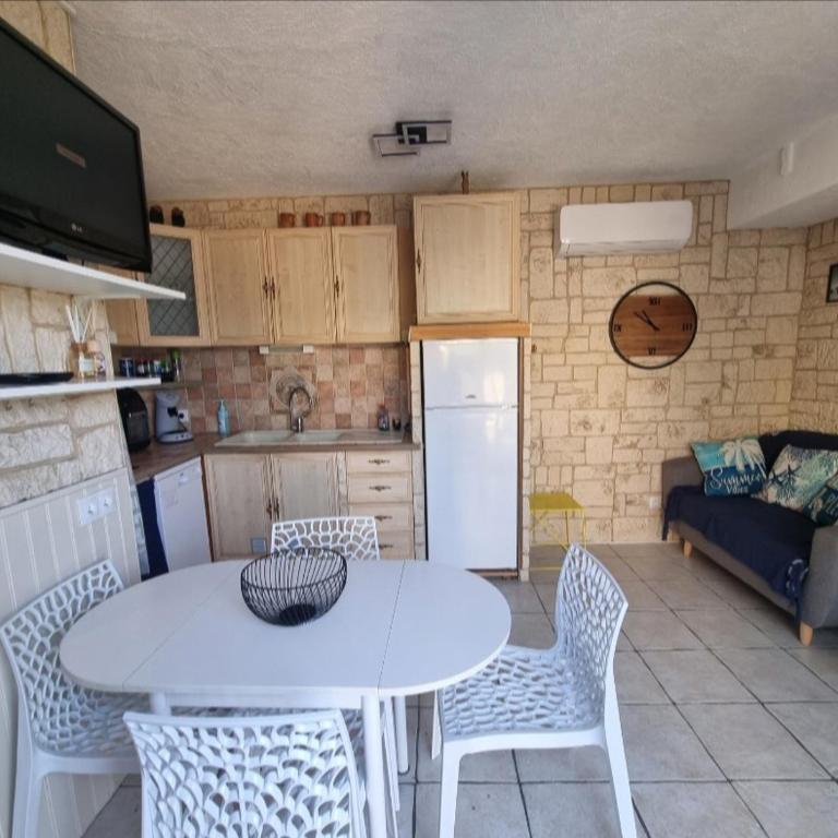 Jolie maison 5 personnes, CLIM, WIFI, 100m de la plage, secteur Lydia Grande Plage - Casa con 2 Camere da Letto - 4