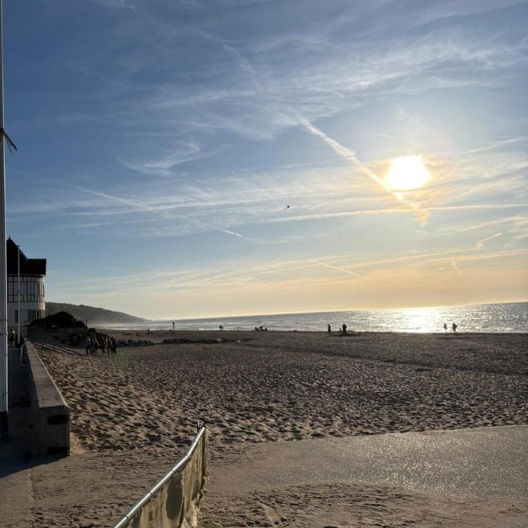 À 2 min de la plage, 2 pièces tout confort Linge de maison et ménage compris - Appartement 1 Chambre - 27