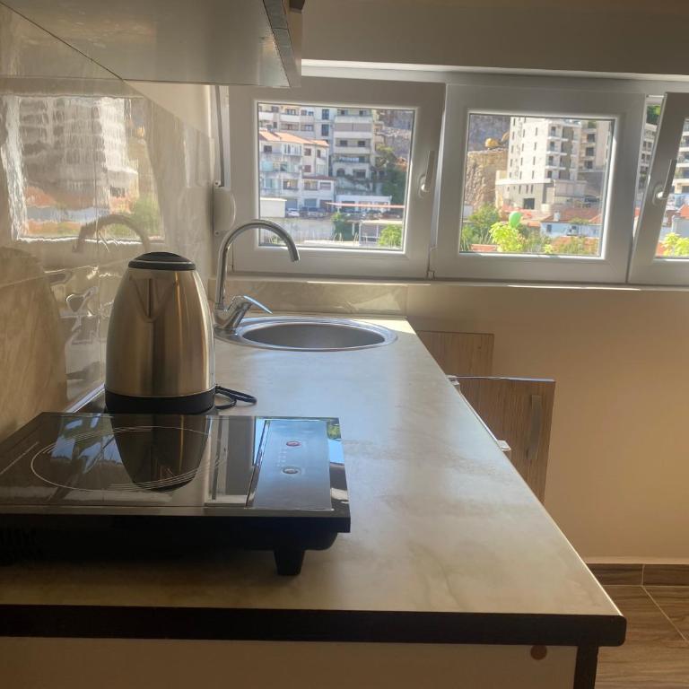 City Suites Budva - Superior Triple Room - 2