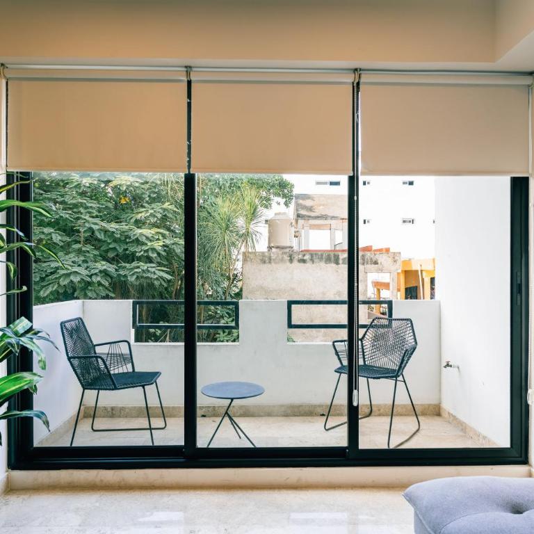 Amplio departamento familiar- Alberca -A pasos de la playa! - Two-Bedroom Apartment with Balcony - 9