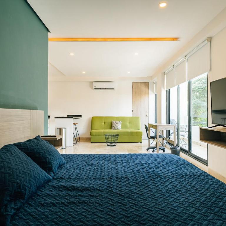Amplio departamento familiar- Alberca -A pasos de la playa! - Two-Bedroom Apartment with Balcony - 16