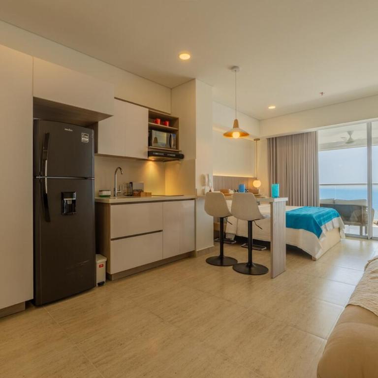 Apartamento con vista al mar, terraza privada y piscina cerca aeropuerto - One-Bedroom Apartment - 7