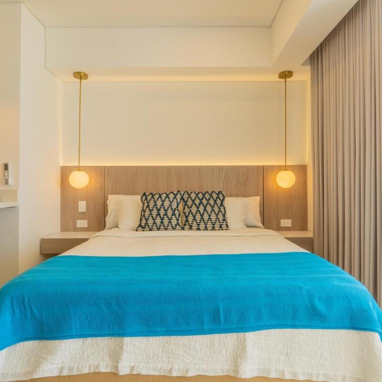 Apartamento con vista al mar, terraza privada y piscina cerca aeropuerto - One-Bedroom Apartment - 9