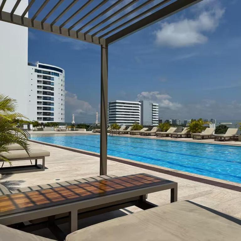 Apartamento con vista al mar, terraza privada y piscina cerca aeropuerto - One-Bedroom Apartment - 39