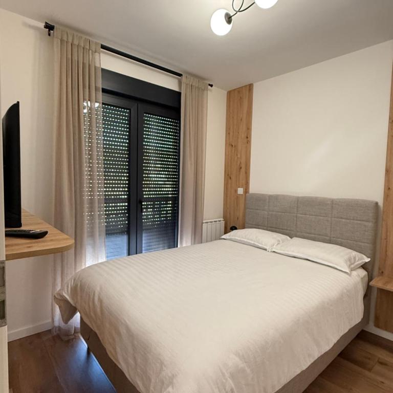 CENTRAL SQUARE Tuzla - Apartman sa 1 Spavaćom Sobom - 2
