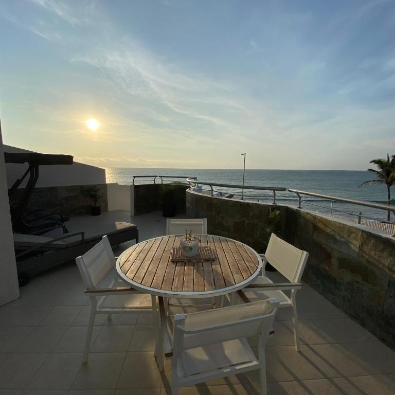 Departamentos Amoblados Frente al Mar Manta -PROINKASA - Apartment with Sea View - 4