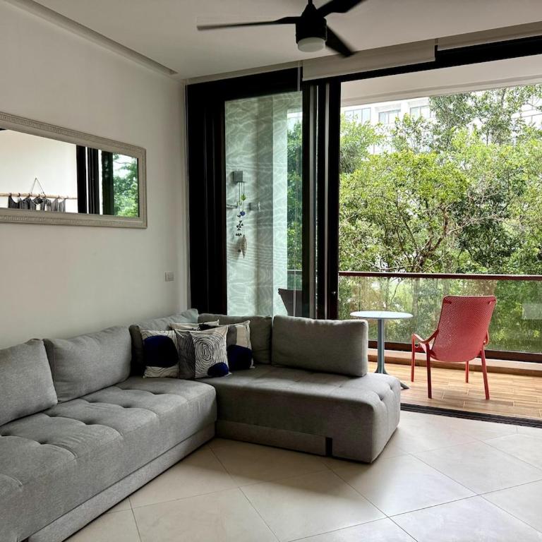 Luxury Oasis Condo Pools, Rooftop & Paddle, Tennis - Two-Bedroom Apartment - 1