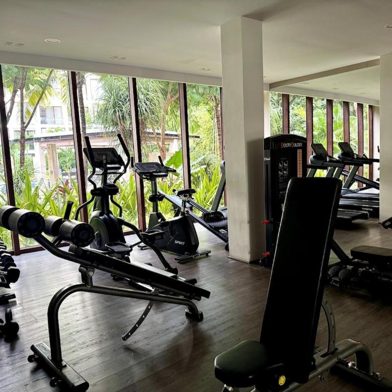 Luxury Oasis Condo Pools, Rooftop & Paddle, Tennis - Two-Bedroom Apartment - 13