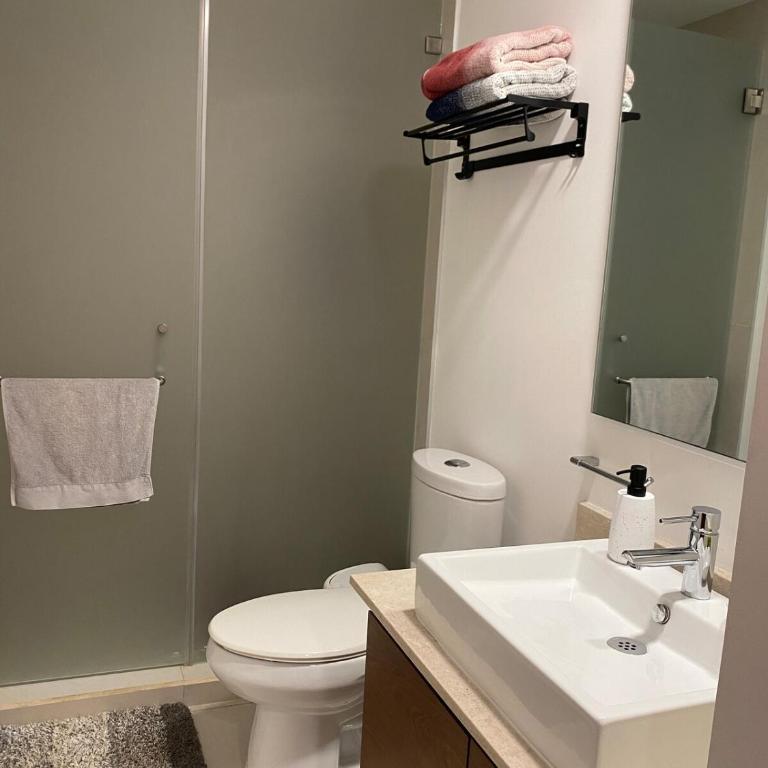 Luxury Oasis Condo Pools, Rooftop & Paddle, Tennis - Two-Bedroom Apartment - 17