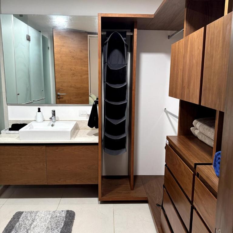 Luxury Oasis Condo Pools, Rooftop & Paddle, Tennis - Two-Bedroom Apartment - 24