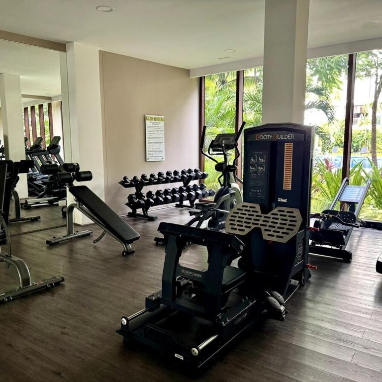 Luxury Oasis Condo Pools, Rooftop & Paddle, Tennis - Two-Bedroom Apartment - 27
