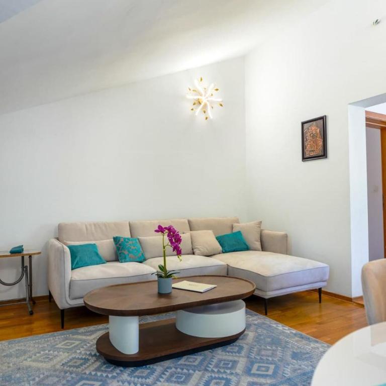 Porto Nest Apartment II - 1 min to Porto Montenegro - Apartman sa 2 Spavaće Sobe - 1