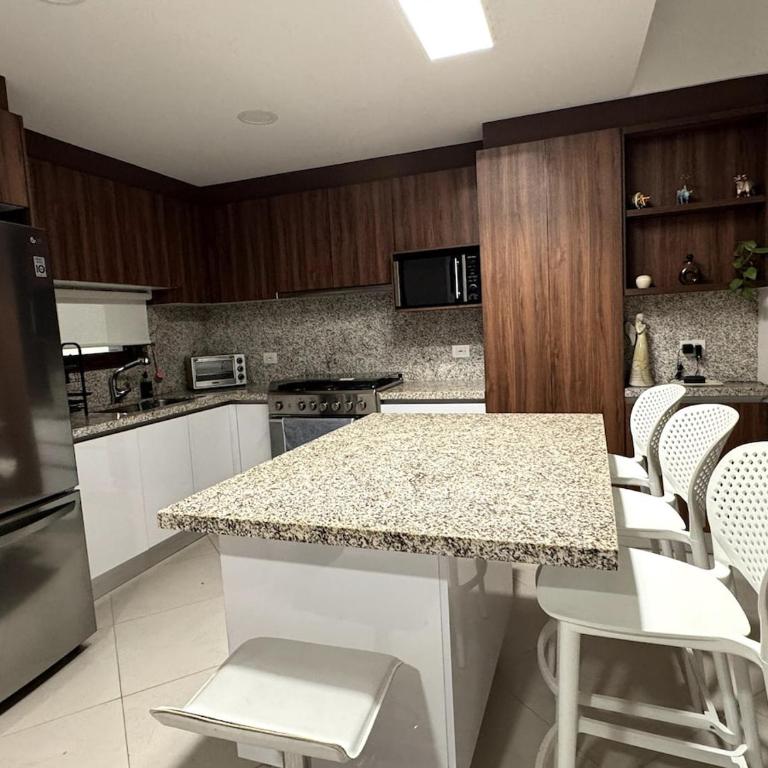 Luxury Oasis Condo Pools, Rooftop & Paddle, Tennis - Two-Bedroom Apartment - 16