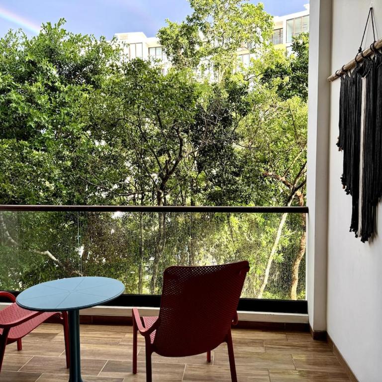 Luxury Oasis Condo Pools, Rooftop & Paddle, Tennis - Two-Bedroom Apartment - 18